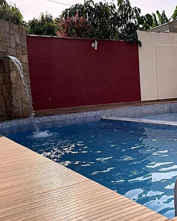Piscina aquecida do Hotel Rosa da Ilha