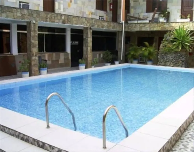 Piscina do Hotel Alaska (3)