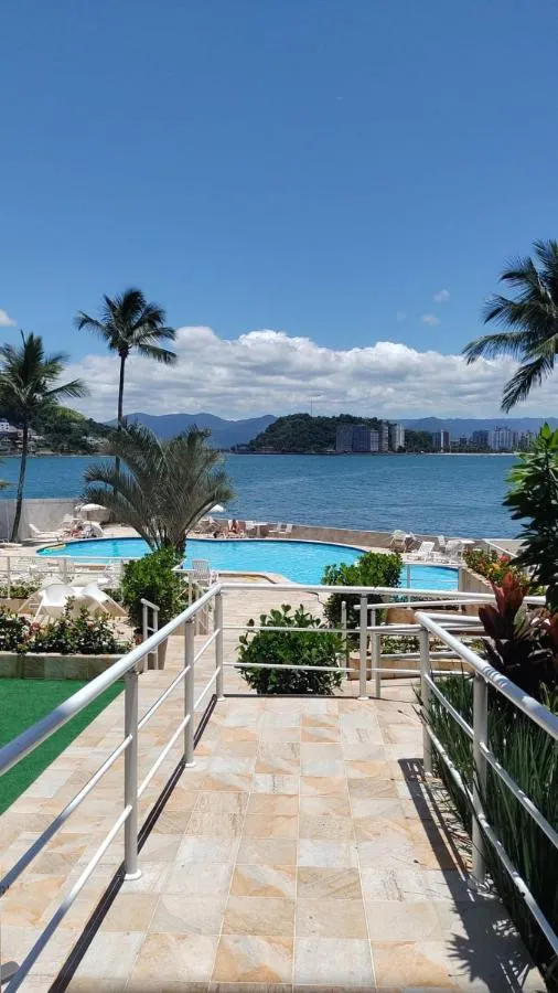 Piscina do Ilha Porchat Hotel (2)