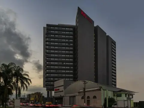 ibis Santos Valongo: fachada