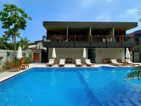 Marmeu Tropical: piscina