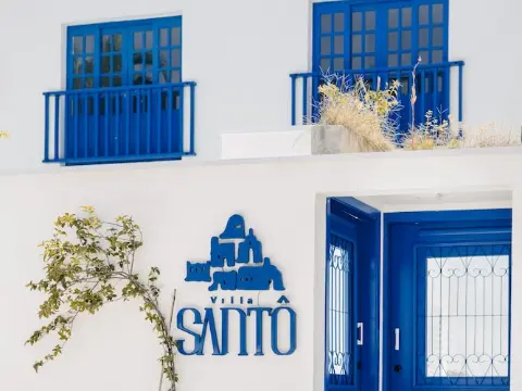 Pousada Villa Santo: fachada azul e branca