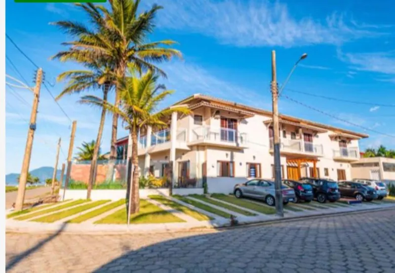 Fachada do Mar Egeu Arte & Pouso